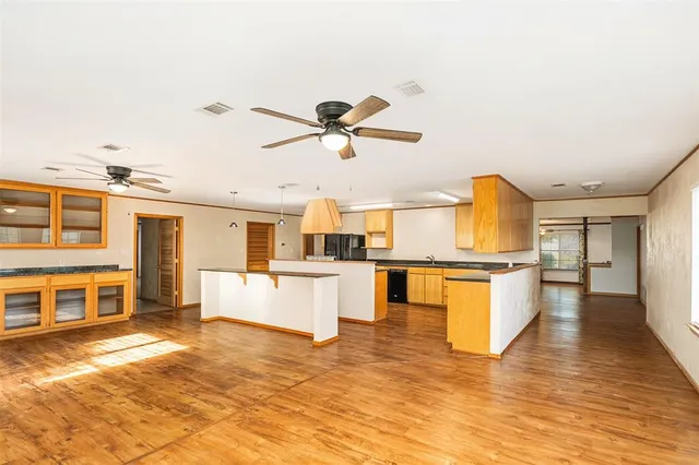 $569,900 | 151 County Road 2930, Gun Barrel City, TX 75156