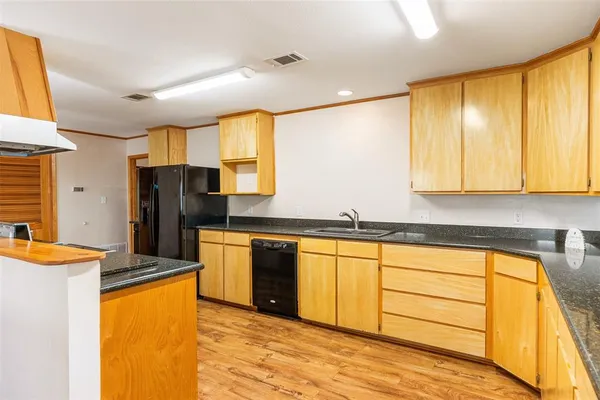 $555,000 | 151 County Road 2930, Gun Barrel City, TX 75156