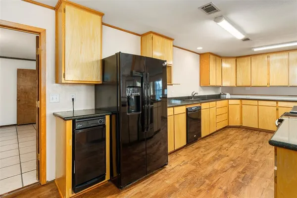 $555,000 | 151 County Road 2930, Gun Barrel City, TX 75156