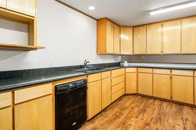 $569,900 | 151 County Road 2930, Gun Barrel City, TX 75156