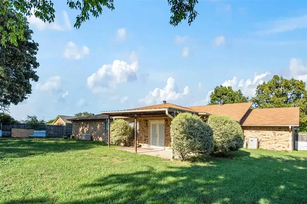 $555,000 | 151 County Road 2930, Gun Barrel City, TX 75156