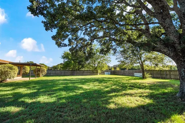 $555,000 | 151 County Road 2930, Gun Barrel City, TX 75156