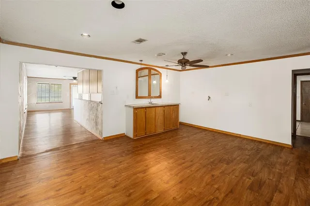 $569,900 | 151 County Road 2930, Gun Barrel City, TX 75156