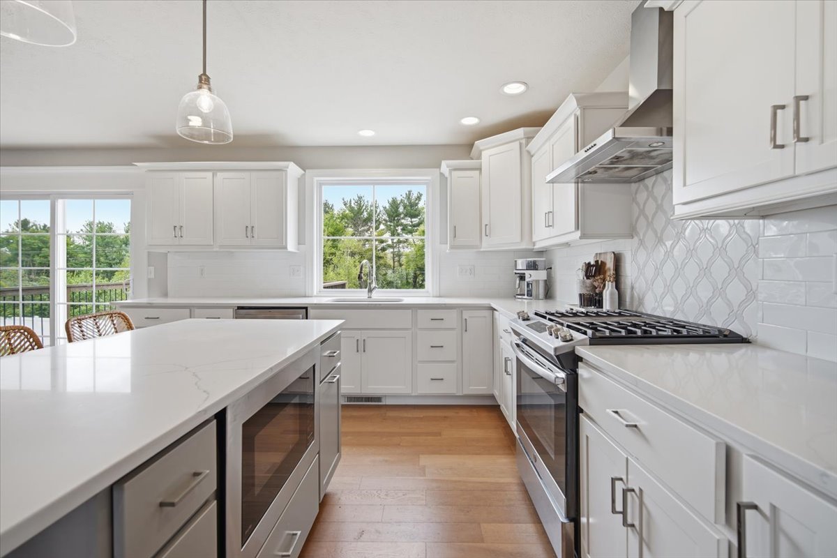 5407 Ferryman Road Bloomington, IL 61705 - Photo 12 of 61 Gallery Image 12