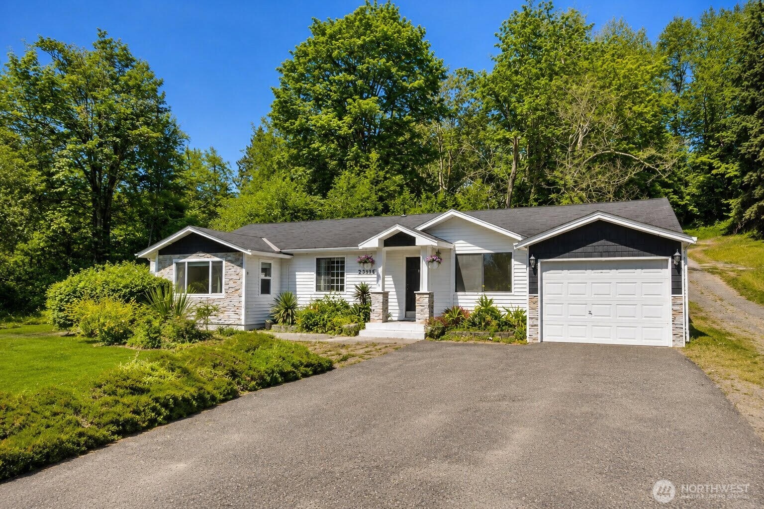 23516 20th Avenue West Bothell, WA 98021 - Photo 2 of 39