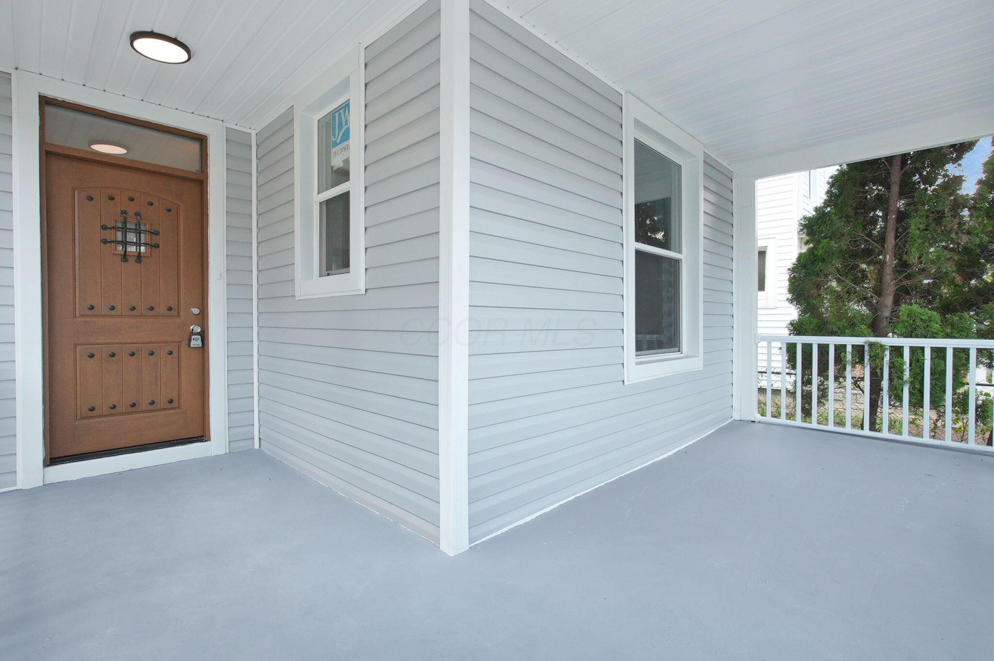 575 Gilbert Street Columbus, OH 43205 - Photo 4 of 29 4-web-or-mls-575-gilbert-st