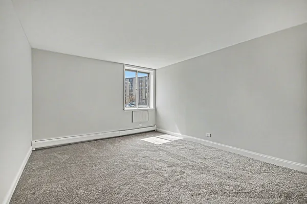 $124,900 | 9720 South Pulaski Road, Unit 102, Oak Lawn, IL 60453