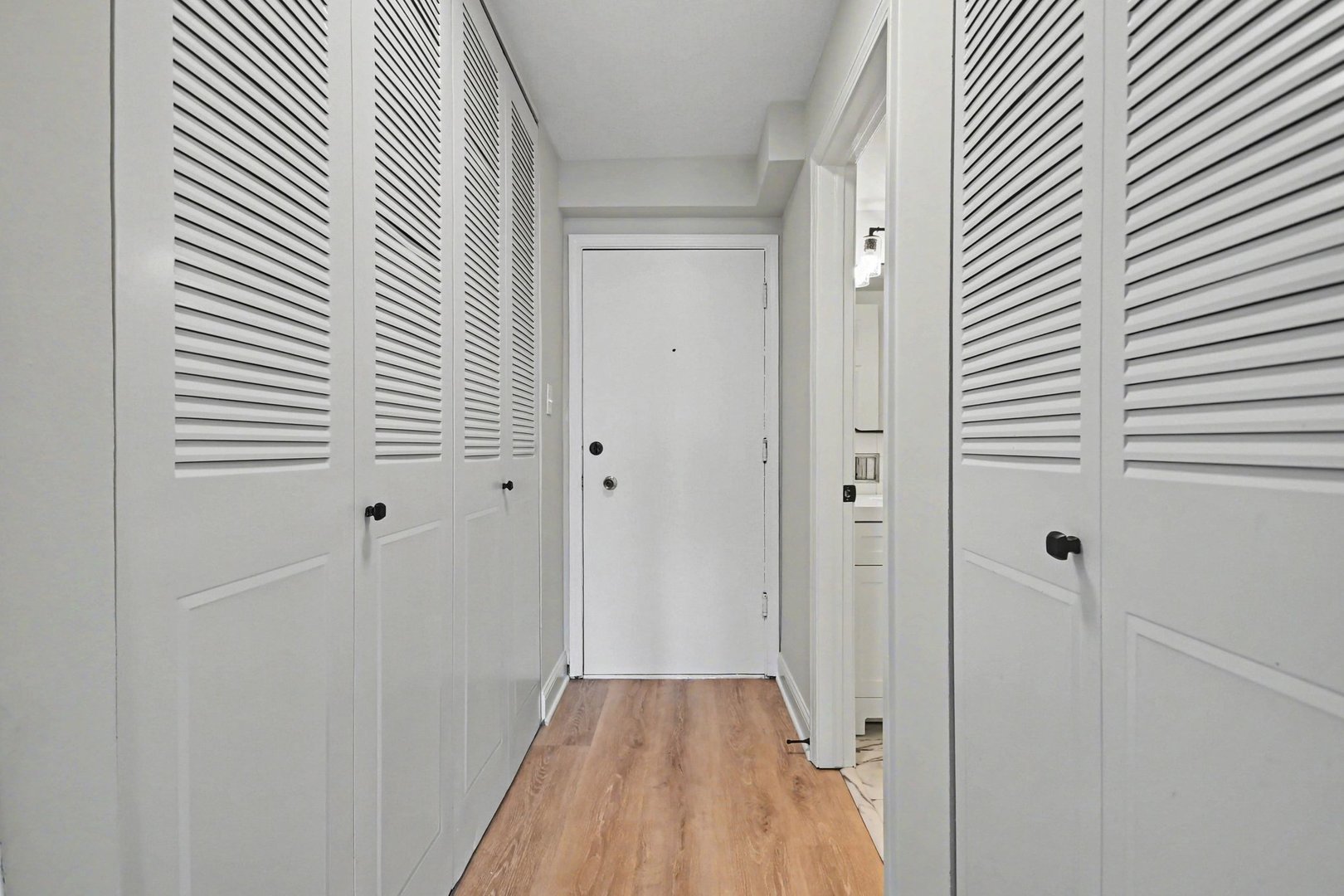 9720 South Pulaski Road, Unit 102 Oak Lawn, IL 60453 - Photo 3 of 16