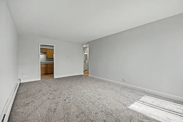 $124,900 | 9720 South Pulaski Road, Unit 102, Oak Lawn, IL 60453