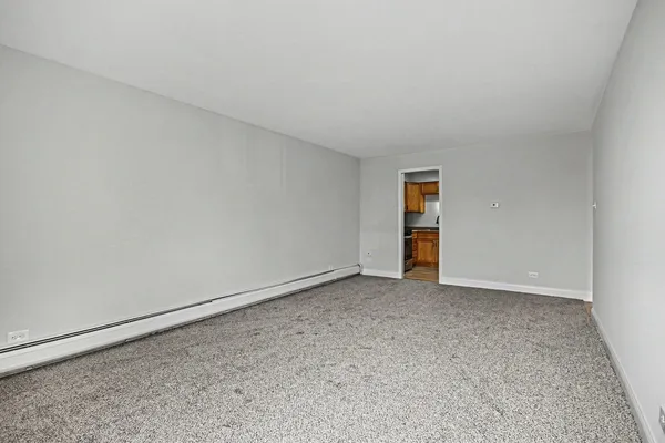 $124,900 | 9720 South Pulaski Road, Unit 102, Oak Lawn, IL 60453