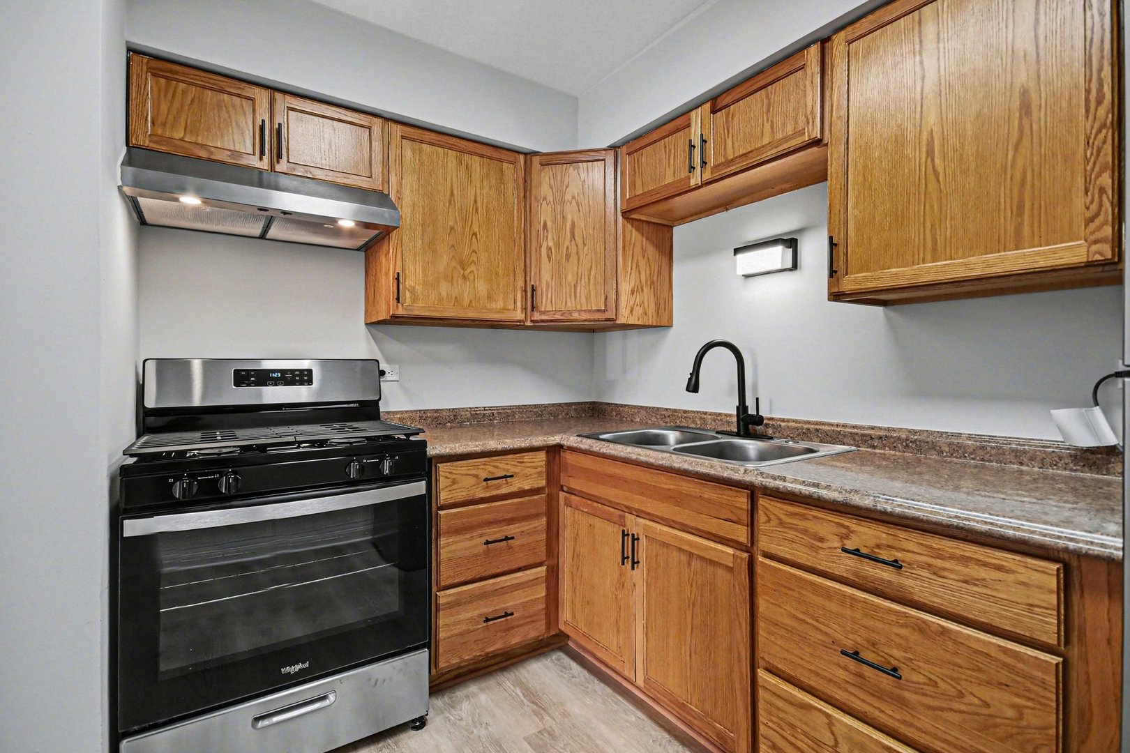 9720 South Pulaski Road, Unit 102 Oak Lawn, IL 60453 - Photo 8 of 16