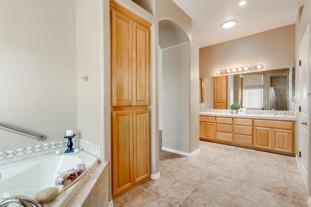 50 North Prospectors Road Apache Junction, AZ 85119 - Photo 34 of 64 31-Prospectors
