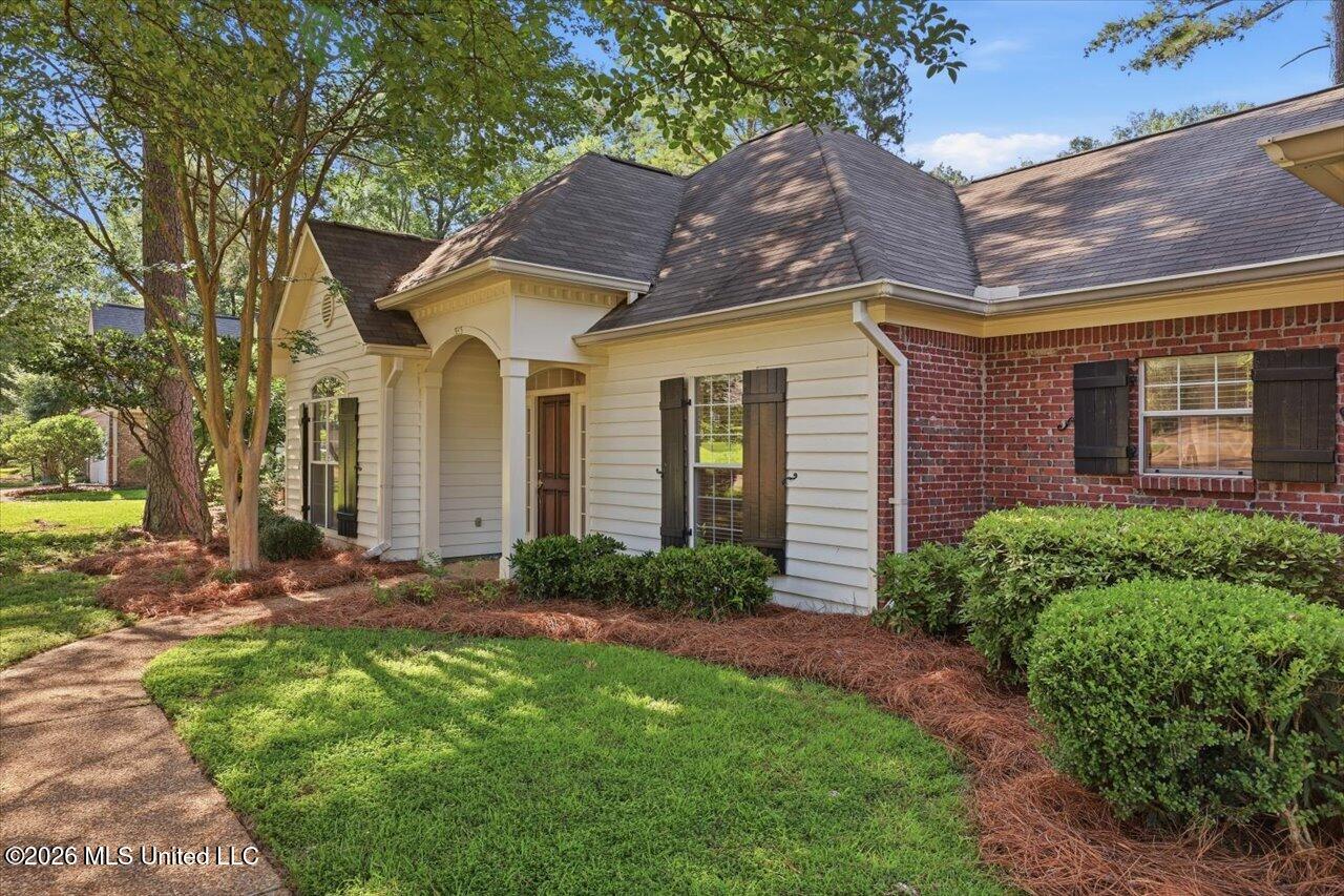383 Pinewood Lane Ridgeland, MS 39157 - Photo 2 of 46 04-383 Pinewood Ln _ Hometoursms.com