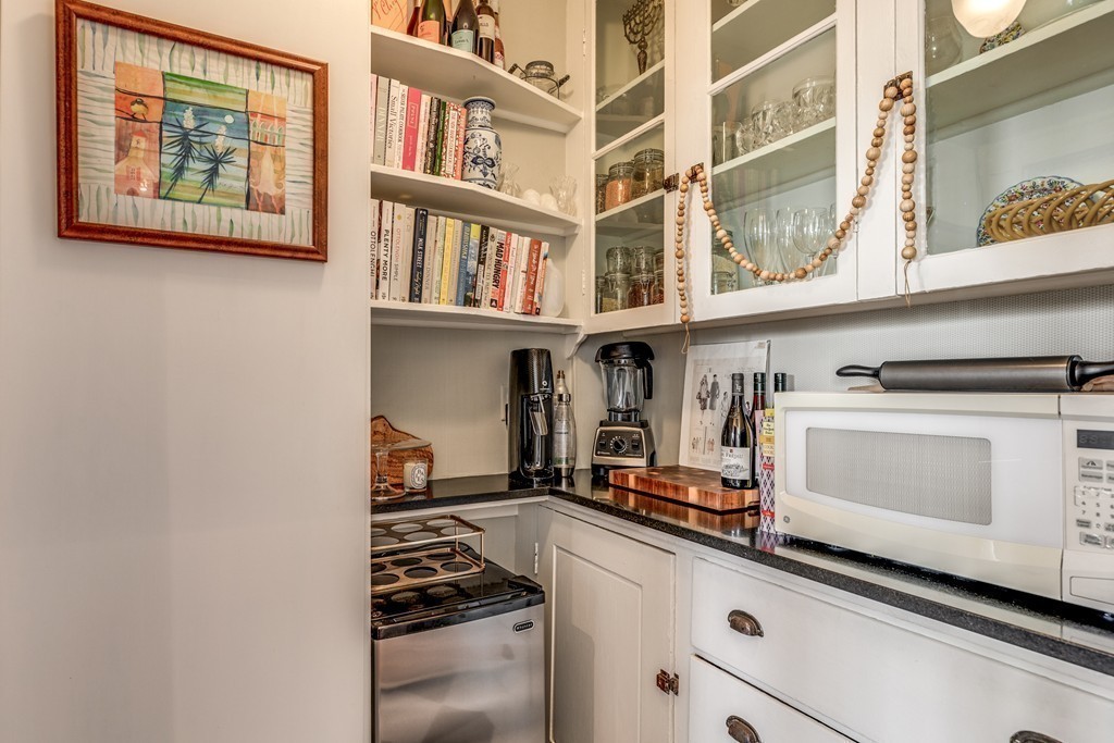 9 Bradford Terrace, Unit 5 Brookline, MA 02446 - Photo 15 of 24