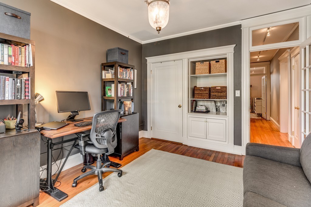 9 Bradford Terrace, Unit 5 Brookline, MA 02446 - Photo 19 of 24