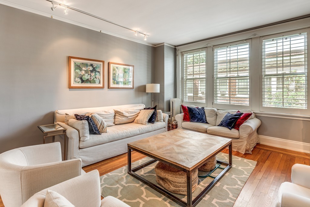9 Bradford Terrace, Unit 5 Brookline, MA 02446 - Photo 7 of 24