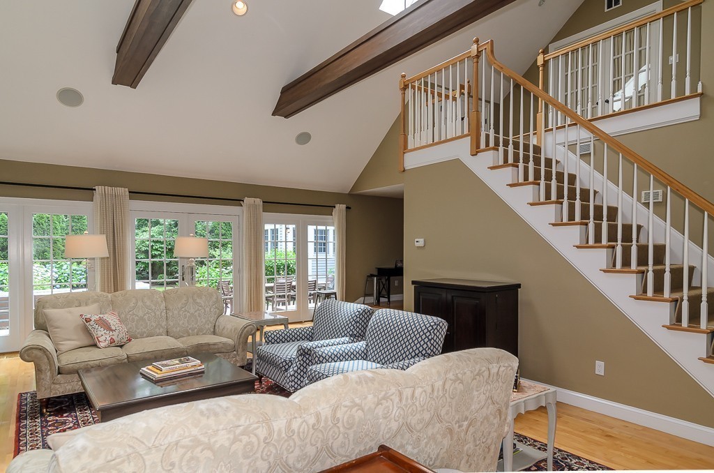 72 Standish Road Wellesley, MA 02481 - Photo 7 of 19