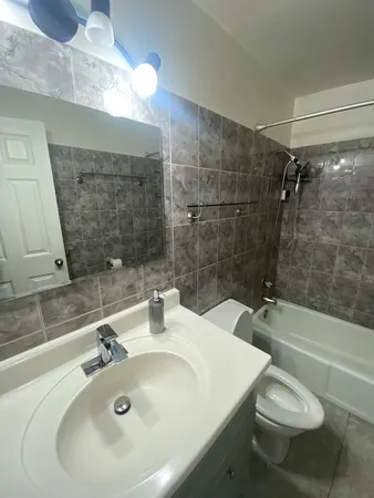 $1,750 | 9708 Nottingham Avenue, Unit 9, Chicago Ridge, IL 60415