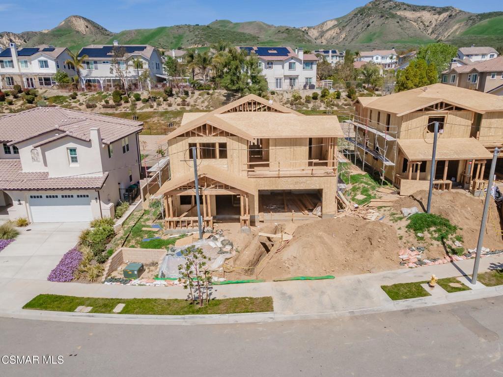 4687 Summit Avenue Simi Valley, CA 93063 - Photo 4 of 12