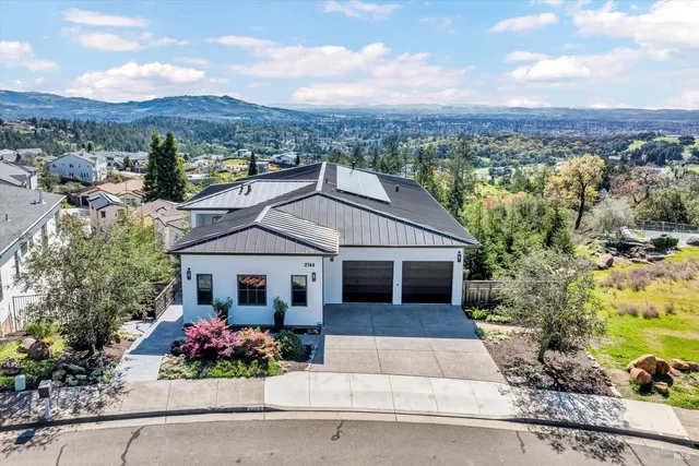 $2,200,000 | 2144 Wedgewood Way, Santa Rosa, CA 95404