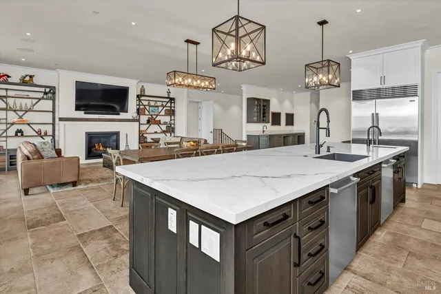 a view of a large window with an outdoor space