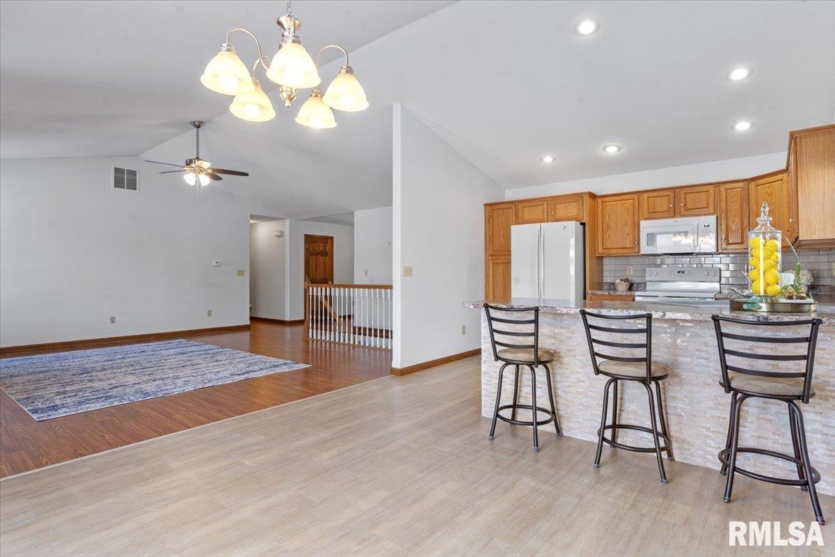 5205 Bunting Road Springfield, IL 62711 - Photo 8 of 27 Gallery Image 8