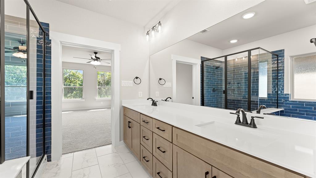 1527 Bridlepath Trail Forney, TX 75126 - Photo 18 of 29 16. 1527 Bridlepath - Bath (3)