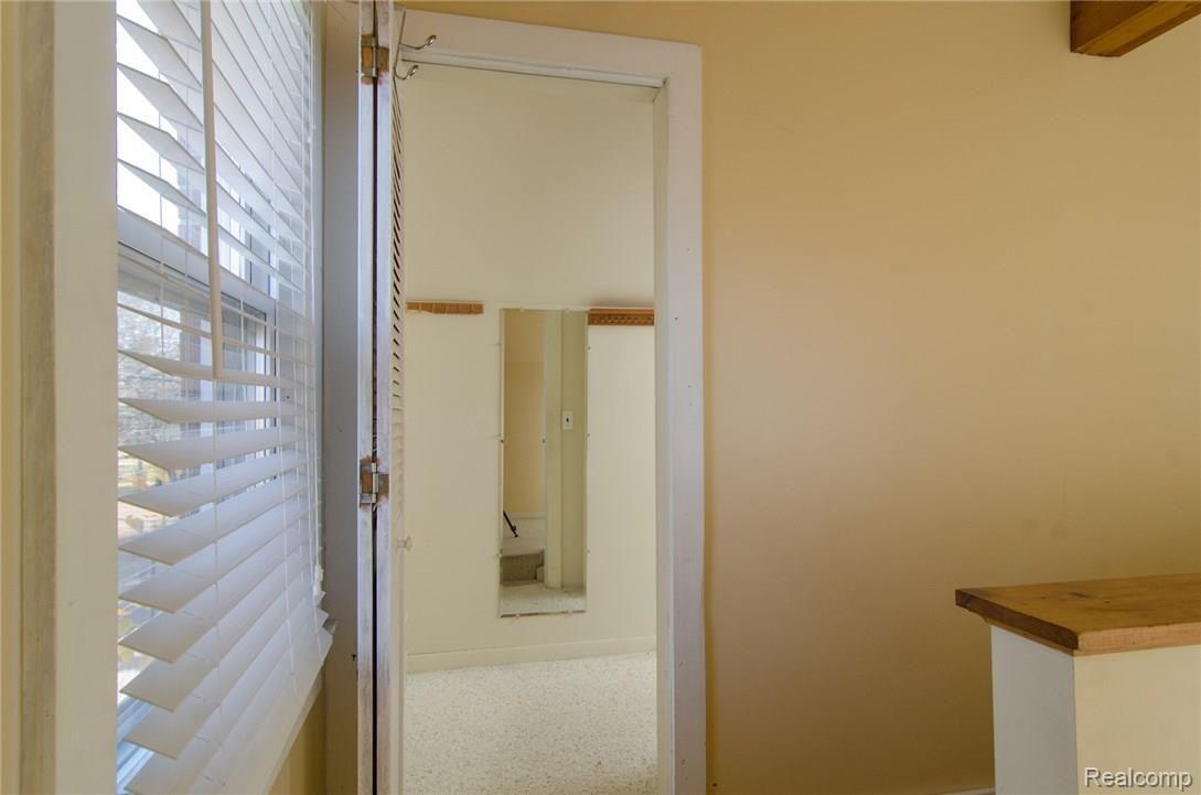 2617 Bembridge Road Royal Oak, MI 48073 - Photo 15 of 27 15.jpg