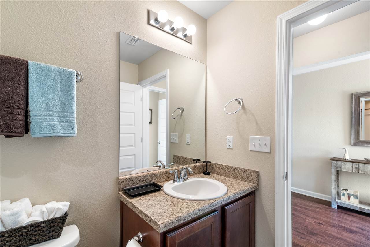 1691 Abbey Loop Foley, AL 36535 - Photo 33 of 36 Guest bath