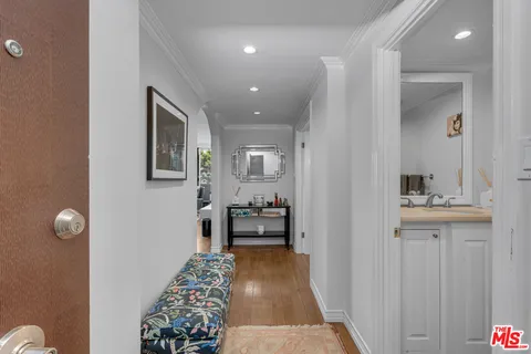 $979,000 | 8787 Shoreham Drive, Unit 502, West Hollywood, CA 90069