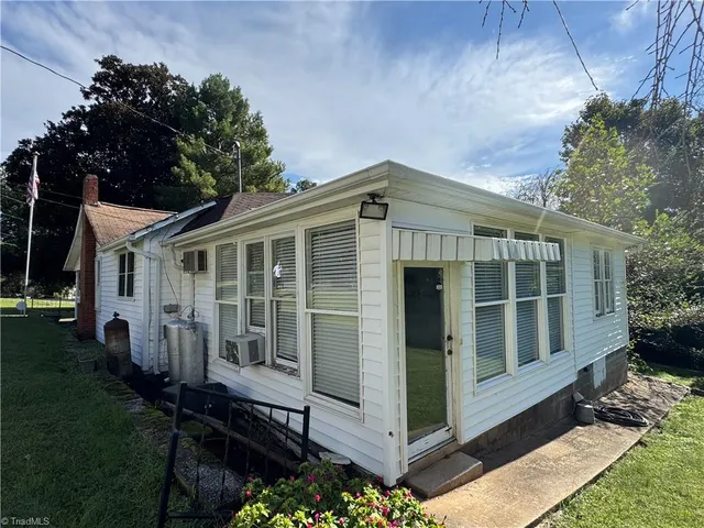 $198,000 | 737 Highway 18, Moravian Falls, NC 28654