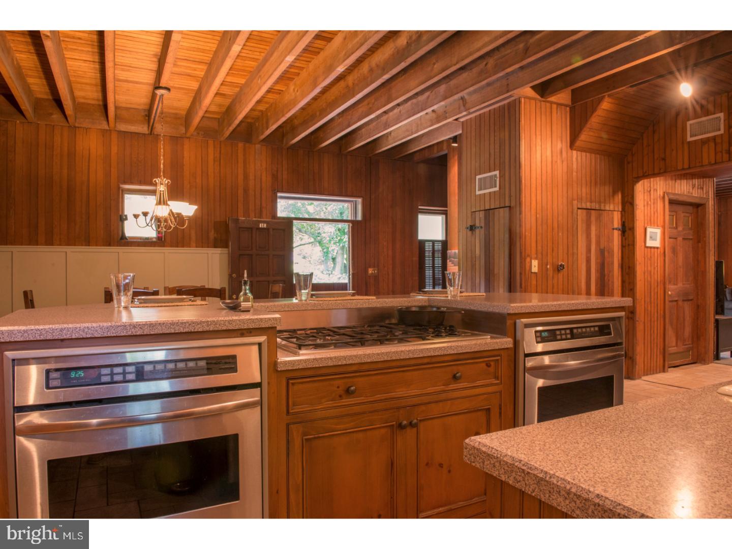 418 Crescent Road Wyncote, PA 19095 - Photo 10 of 25