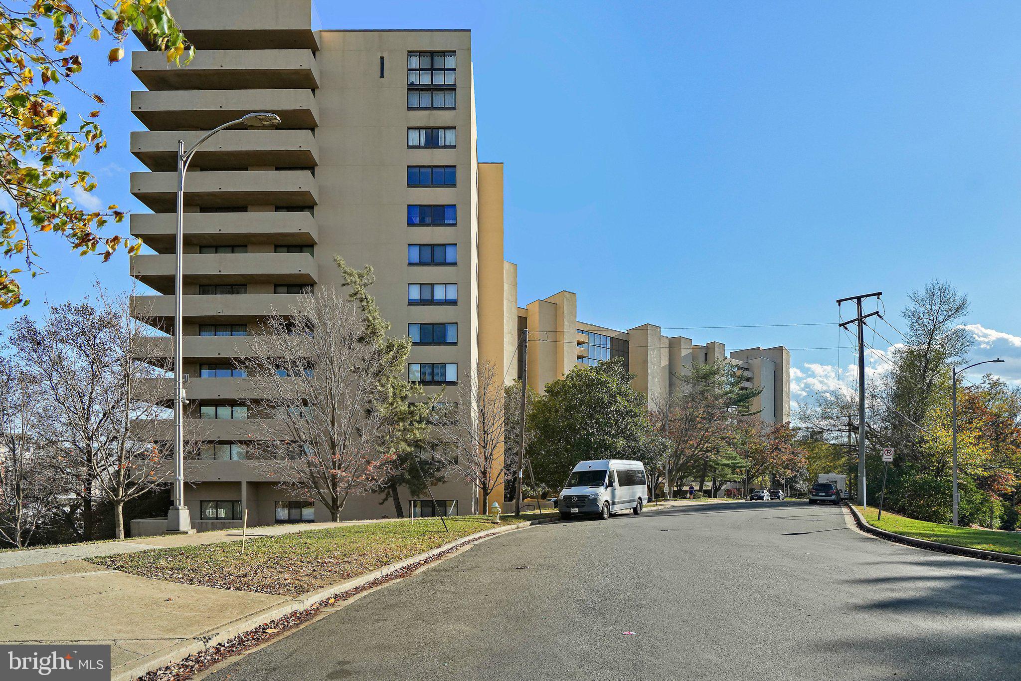 1101 South Arlington Ridge Road, Unit 913 Arlington, VA 22202 - Photo 30 of 39