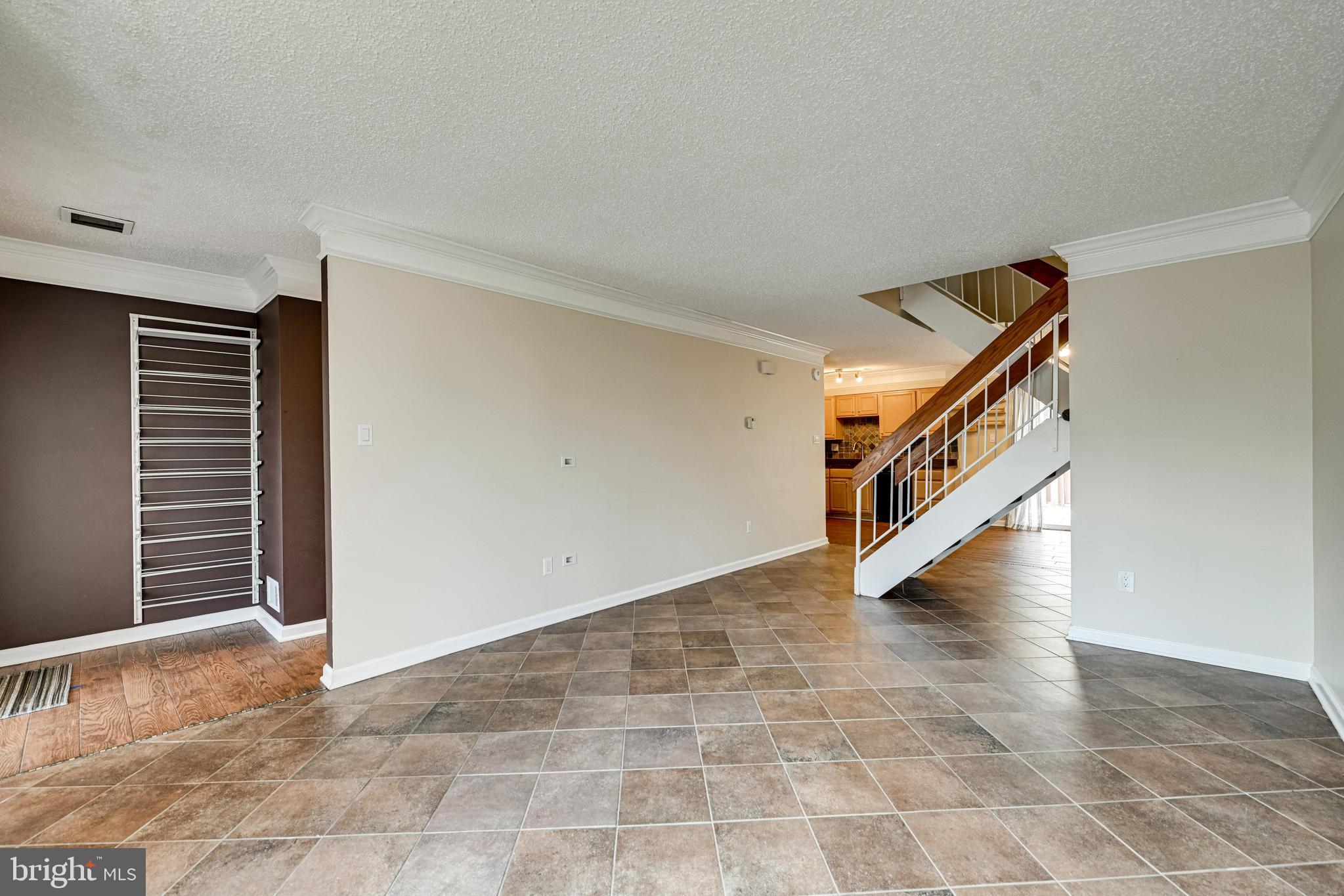 2228 Southgate Square Reston, VA 20191 - Photo 8 of 35