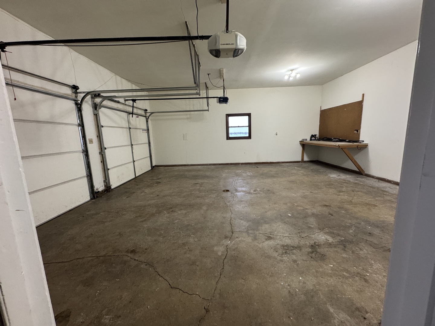11268 Faxon Road Yorkville, IL 60560 - Photo 5 of 13 a view of a livingroom with a furniture