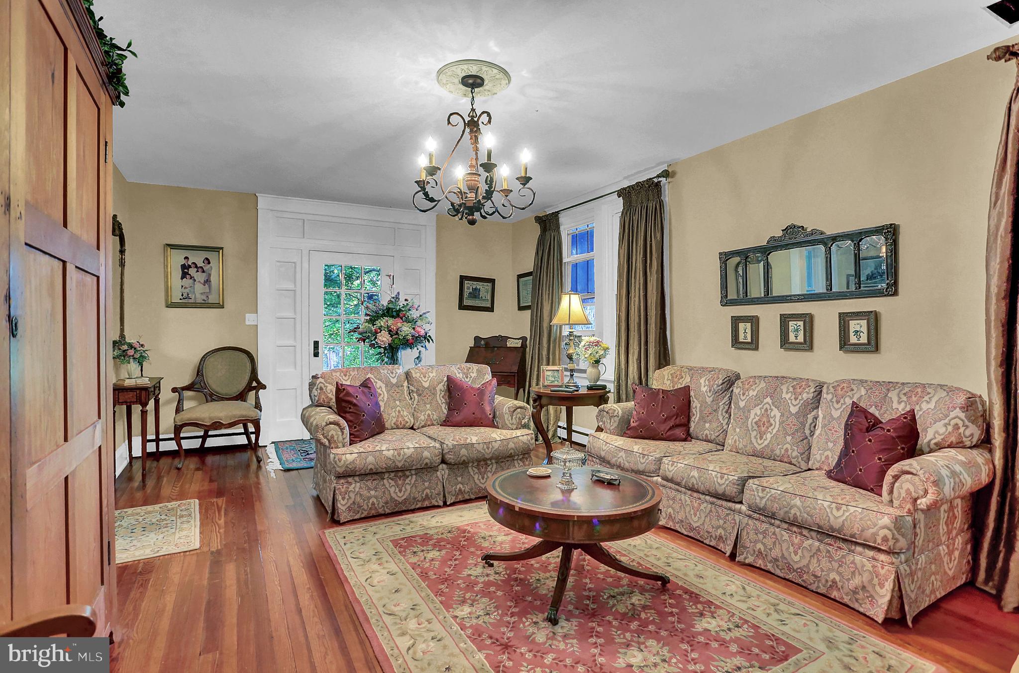 804 Hanover Road Gettysburg, PA 17325 - Photo 5 of 36 Gallery Image 5