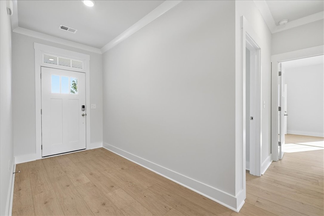 229 Summerall Lane Seneca, SC 29678 - Photo 3 of 40