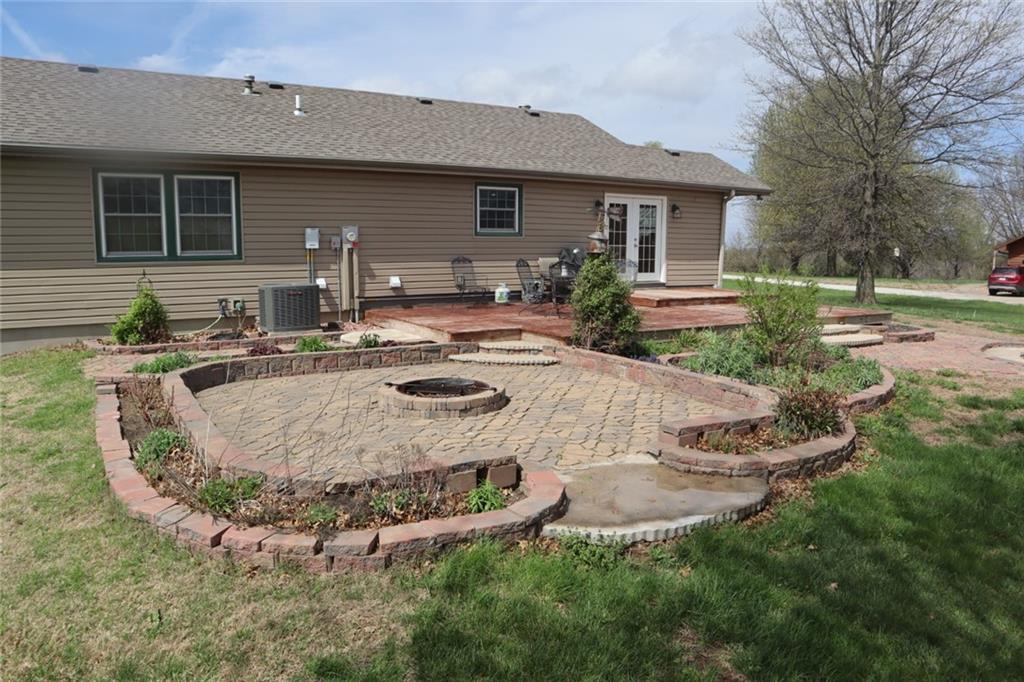 3111 Southwest Lane Road St. Joseph, MO 64504 - Photo 4 of 6