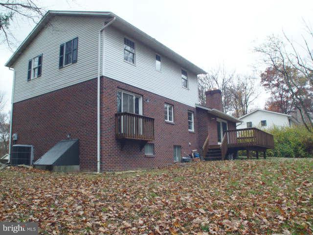 14601 Viewcrest Road Southwest Cumberland, MD 21502 - Photo 2 of 10 Exterior (Rear)