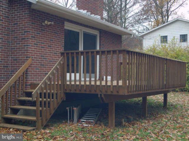 14601 Viewcrest Road Southwest Cumberland, MD 21502 - Photo 3 of 10 Exterior (Rear)