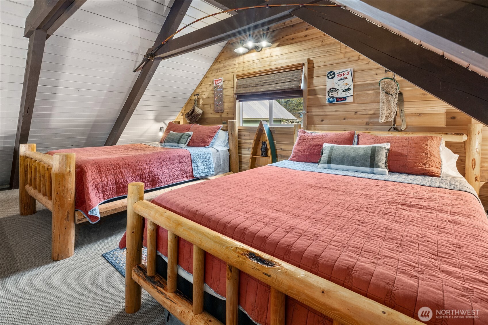 110 Deer Point Lane Ronald, WA 98940 - Photo 13 of 40 a bedroom with two beds and painted walls