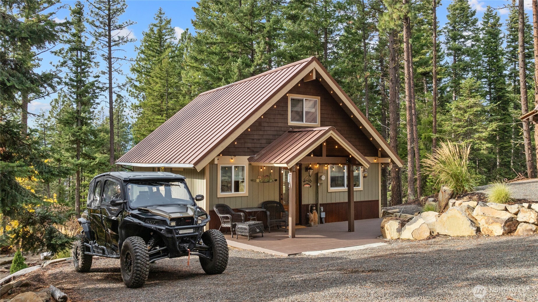 110 Deer Point Lane Ronald, WA 98940 - Photo 25 of 40 a front view of a house with patio