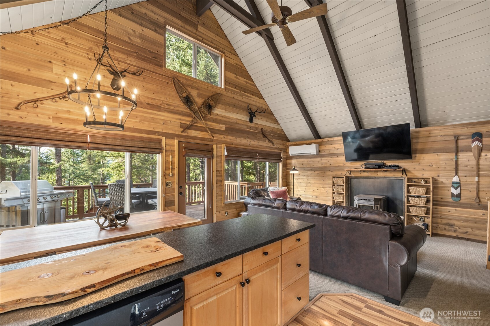 110 Deer Point Lane Ronald, WA 98940 - Photo 7 of 40 a kitchen with lots of counter top space