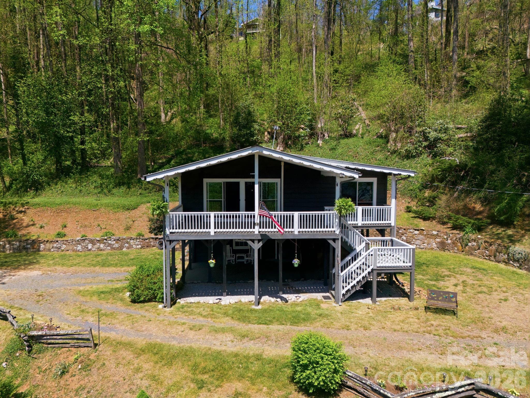 199 Alpine Drive Marion, NC 28752 - Photo 2 of 44