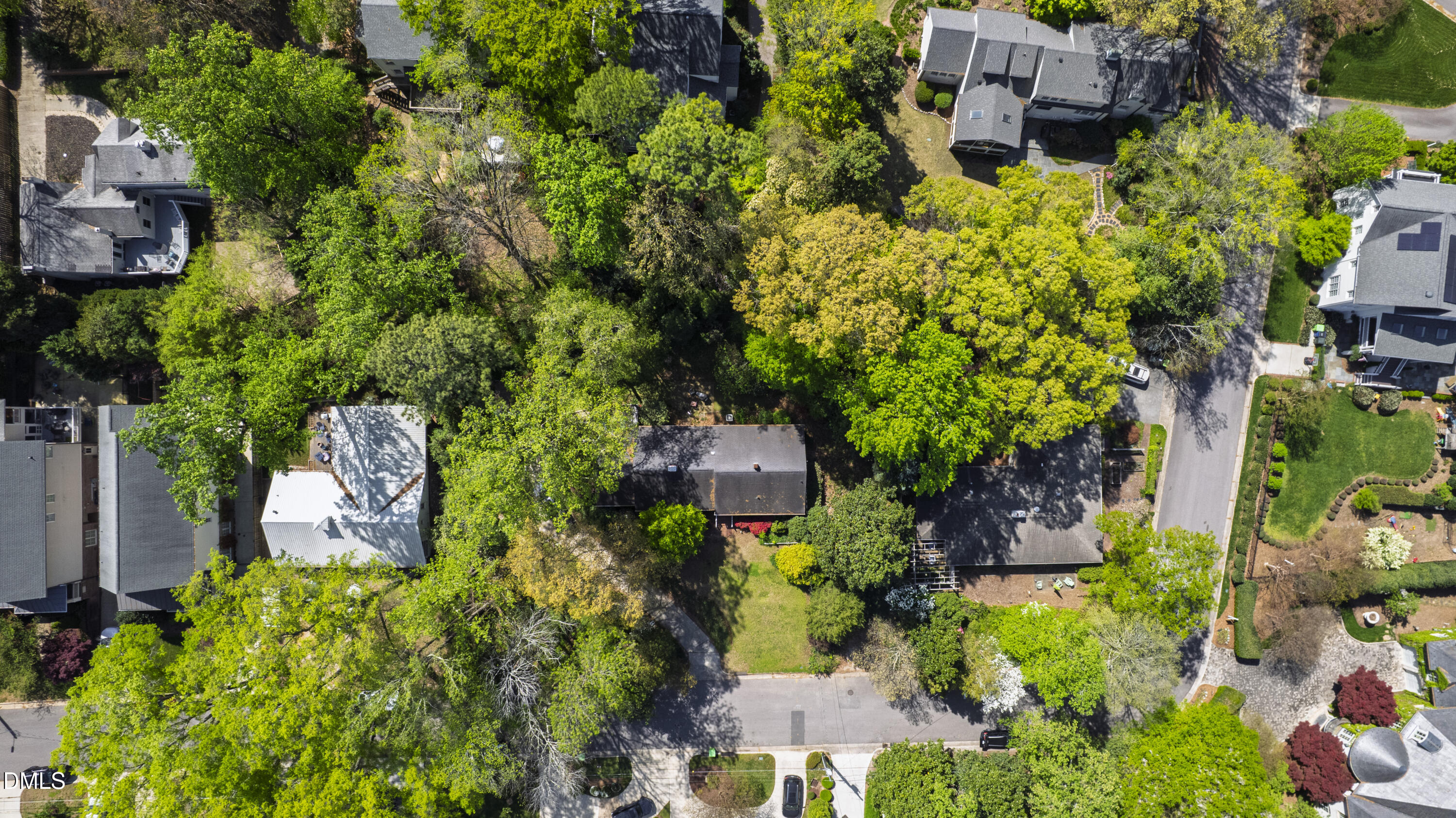 2667 Davis Street Raleigh, NC 27608 - Photo 2 of 18 Davis (5)