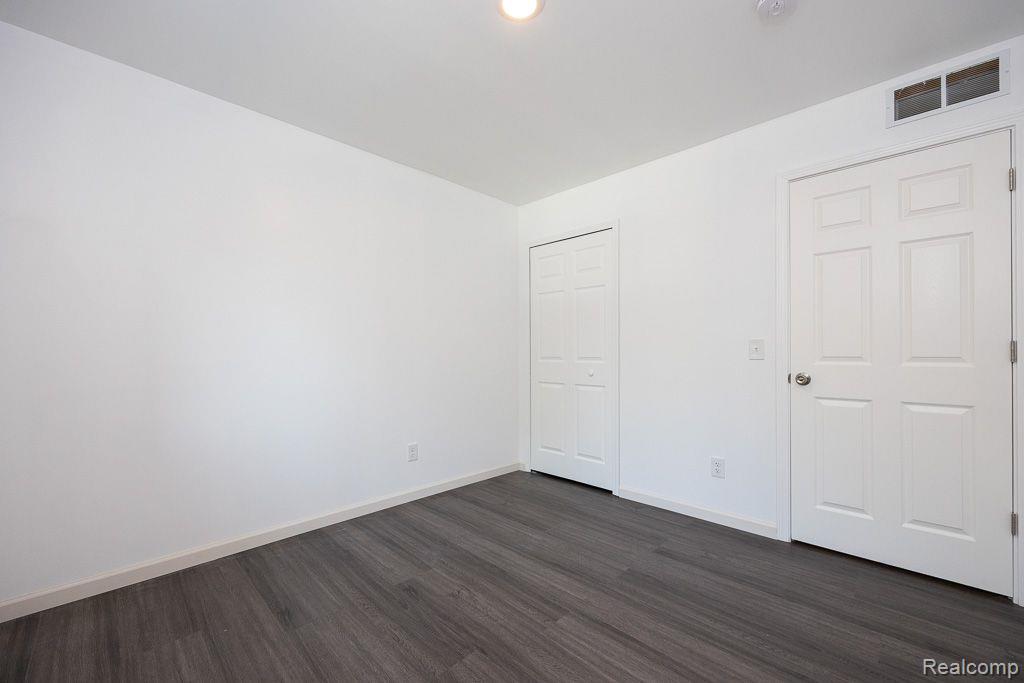 35410 Van Born Road, Unit 305 Wayne, MI 48184 - Photo 35 of 39