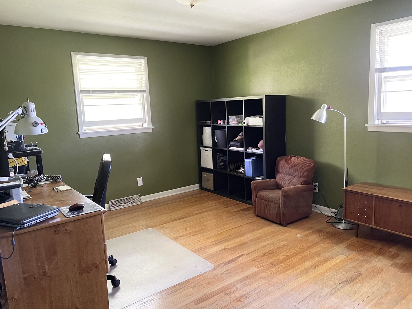 2561 East 259th Road Peru, IL 61354 - Photo 22 of 26 a workspace with furniture and window