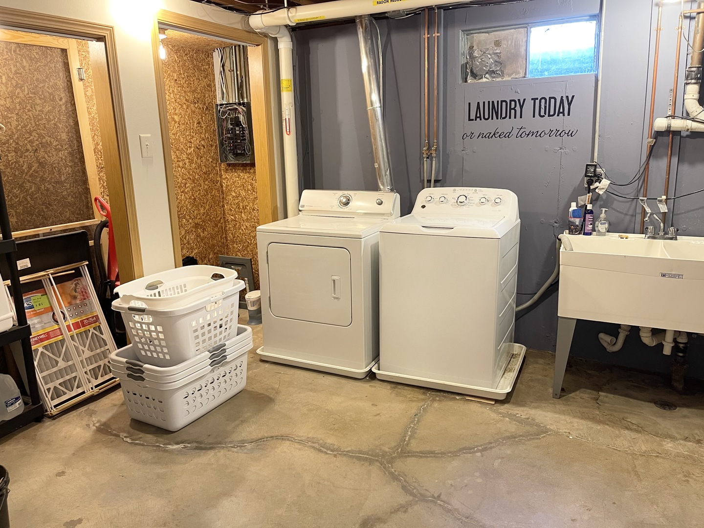 2561 East 259th Road Peru, IL 61354 - Photo 24 of 26 a utility room with dryer and washer