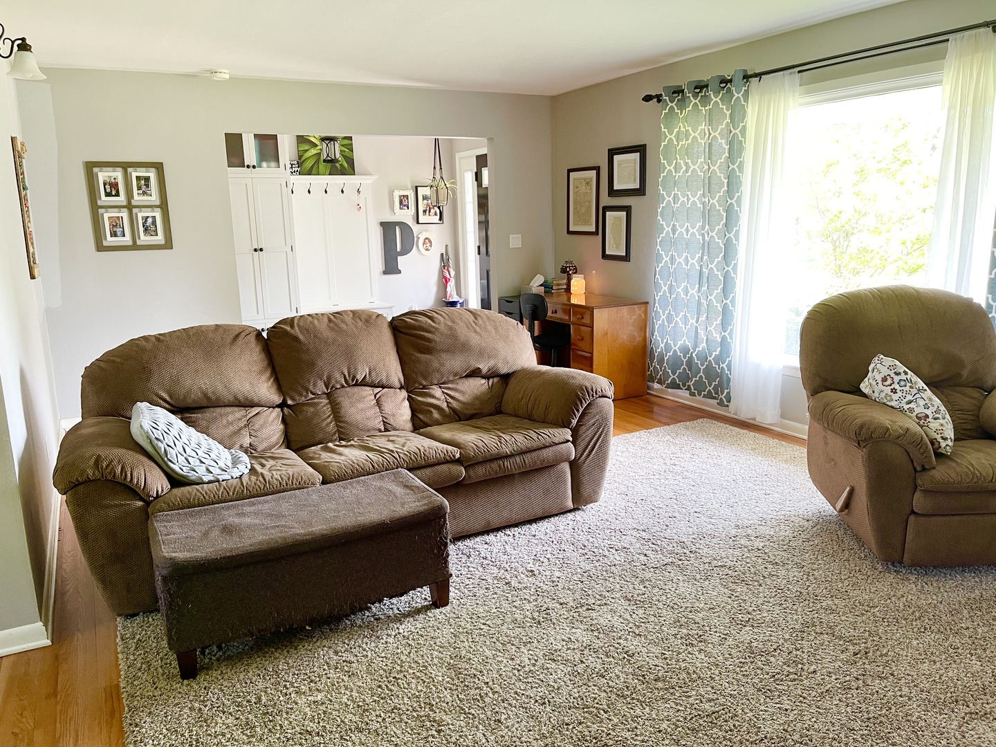 2561 East 259th Road Peru, IL 61354 - Photo 9 of 26 a living room with furniture and a large window