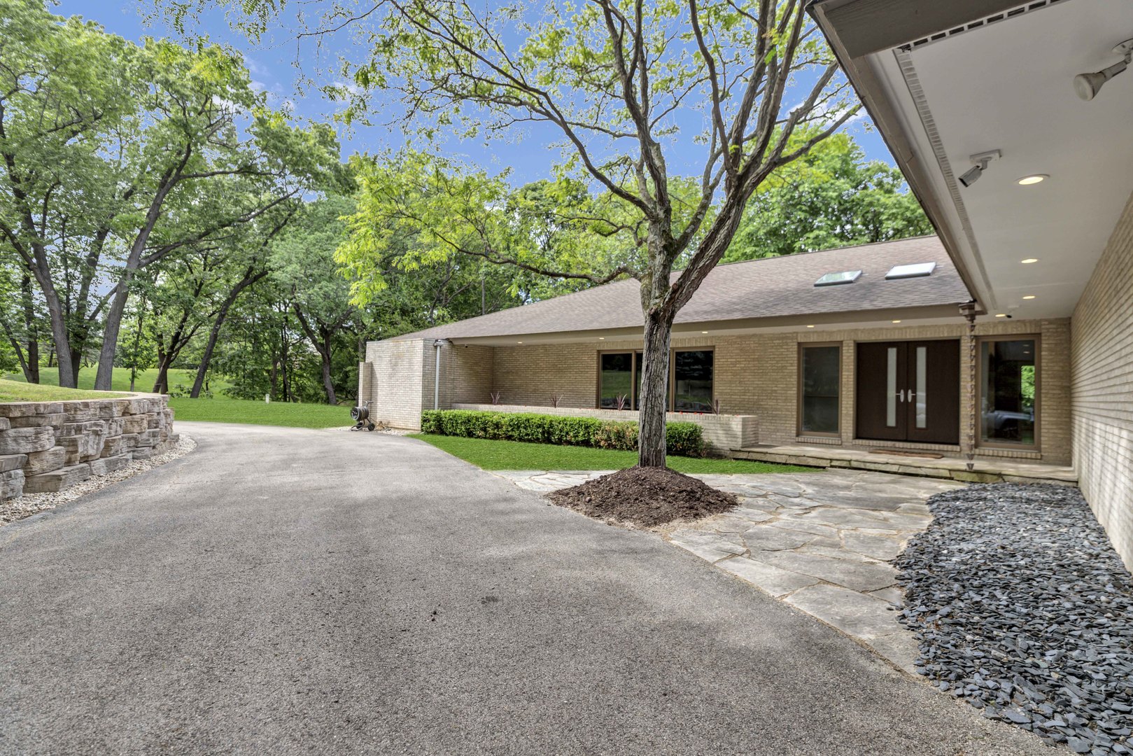 4 Far Hills Road Barrington Hills, IL 60010 - Photo 6 of 79